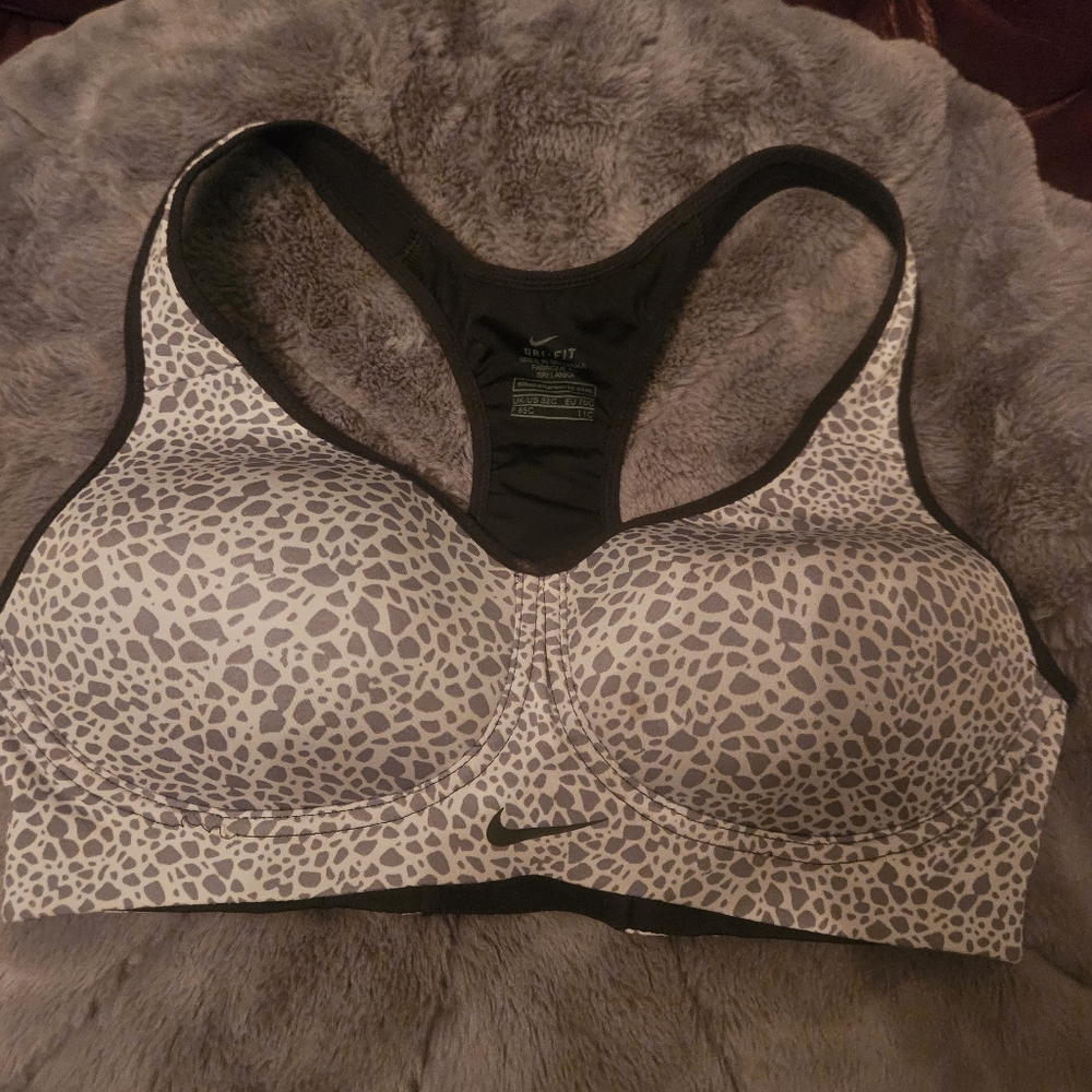 Nike dri-fit sports bra